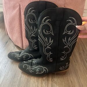 Roper Black Western Cowboy Boots Embroidered Leather Size 6.5